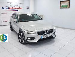 Azul Usado 2022 Volvo V60 CC Ultimate Familiar | 23.900 €