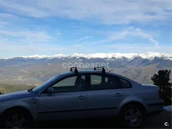 Gris / plata Usado 2000 VW Passat Highline Berlina | 2000 €