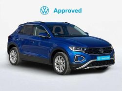 Azul Usado 2024 VW T-Roc Life SUV | 29.290 € (Un poco caro)