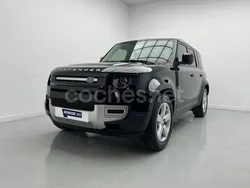 Negro santorini black 1ag Nuevo 2025 Land Rover Defender S SUV | 82.790 € (Precio justo)