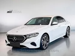 Blanco Usado 2024 Mercedes E300 Berlina | 56.990 € (Buen precio)