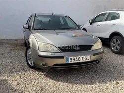 Beige Usado 2002 Ford Mondeo Ghia Berlina | 3100 € (Precio justo)