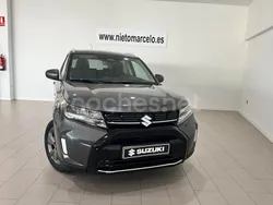 Gris / plata Usado 2024 Suzuki Vitara SUV | 25.990 € (Un poco caro)