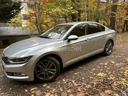 Gris / plata Usado 2016 VW Passat Sportline Berlina | 16.500 € (Precio justo)