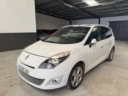 Blanco Usado 2010 Renault Grand Scénic III Bose Edition Monovolumen | 3999 € (Buen precio)