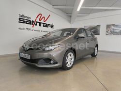 Gris / plata Usado 2017 Toyota Auris Hybrid Active Berlina | 15.000 € (Precio justo)