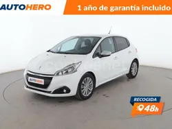 Blanco Usado 2017 Peugeot 208 Style Utilitario | 9099 € (Precio justo)