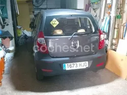 Gris / plata Usado 2012 Hyundai i10 Classic Utilitario | 9500 €