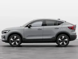 Nuevo 2025 Volvo C40 Core SUV | 39.500 € (Precio justo)