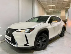 Blanco Usado 2024 Lexus UX 250h SUV | 33.490 € (Un poco caro)