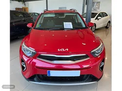 Rojo Usado 2024 Kia Stonic SUV | 22.400 € (Caro)