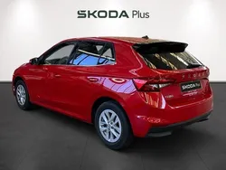 Rojo Usado 2024 Skoda Fabia Selection | 17.490 € (Un poco caro)