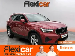 Rojo Usado 2024 Volvo XC40 Core SUV | 32.990 € (Precio justo)