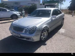Gris / plata Usado 2002 Mercedes E270 Elegance Berlina | 4300 € (Buen precio)