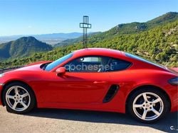 Rojo Usado 2022 Porsche 718 Cayman Coupe | 65.000 € (Precio justo)