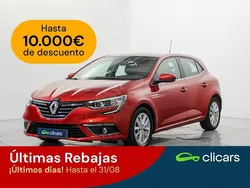 Rojo Usado 2016 Renault Mégane III Zen Berlina | 13.390 € (Un poco caro)