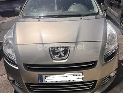 Beige Usado 2017 Peugeot 5008 Active Monovolumen | 7000 €