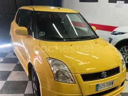 Amarillo Usado 2005 Suzuki Swift GLX Berlina | 3200 € (Precio justo)