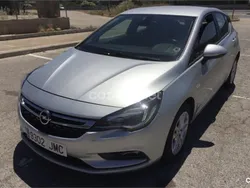 Gris / plata Usado 2016 Opel Astra Selective Berlina | 7900 € (Buen precio)