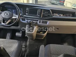 Gris / plata Usado 2022 VW Caravelle Monovolumen | 37.900 €