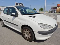 Blanco Usado 2004 Peugeot 206 Berlina | 1990 € (Precio justo)
