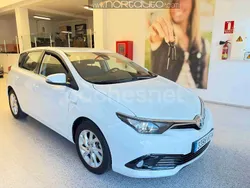 Blanco Usado 2018 Toyota Auris Hybrid Business Edition Berlina | 14.900 € (Buen precio)