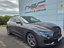 Gris / plata Usado 2017 Maserati Levante SUV | 33.900 € (Un poco caro)