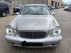 Gris / plata Usado 2003 Mercedes C200 Classic Berlina | 2900 € (Precio justo)