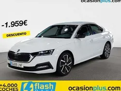 Blanco Usado 2021 Skoda Octavia Ambition Utilitario | 18.682 € (Precio justo)