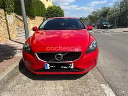 Rojo Usado 2017 Volvo V40 Kinetic Familiar | 8450 € (Super precio)