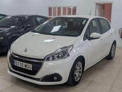 Blanco Usado 2018 Peugeot 208 Active Utilitario | 7590 € (Buen precio)