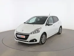 Blanco Usado 2017 Peugeot 208 Style Utilitario | 8099 € (Precio justo)