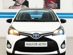 Blanco Usado 2015 Toyota Yaris Hybrid City Utilitario | 12.900 € (Super precio)