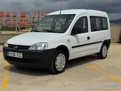 Blanco Usado 2006 Opel Combo Enjoy Monovolumen | 3990 €