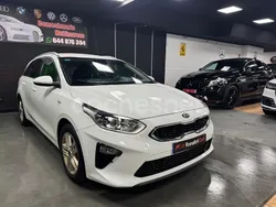 Blanco Usado 2020 Kia Ceed Berlina | 6950 € (Precio justo)
