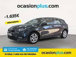 Gris Usado 2023 Kia Ceed Berlina | 17.990 € (Precio justo)