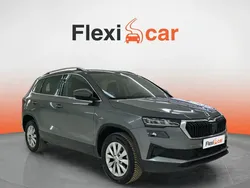 Gris Usado 2023 Skoda Karoq Ambition SUV | 19.990 € (Precio justo)