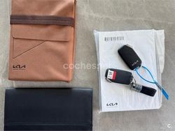 Granate Usado 2025 Kia Niro SUV | 25.900 € (Precio justo)