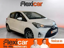 Blanco Usado 2015 Toyota Yaris Active Utilitario | 11.790 € (Un poco caro)