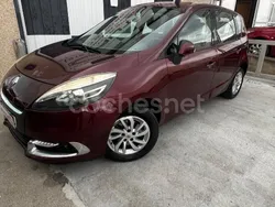 Marrón Usado 2013 Renault Scénic III Business Monovolumen | 5500 € (Un poco caro)