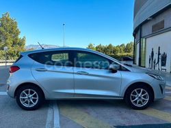 Gris / plata Usado 2018 Ford Fiesta Trend Utilitario | 8999 € (Buen precio)