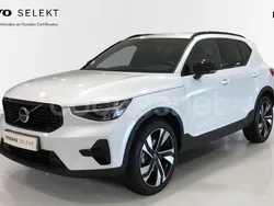 Blanco Usado 2024 Volvo XC40 Plus SUV | 37.990 € (Precio justo)