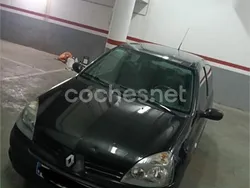 Negro Usado 2005 Renault Clio II Authentique Berlina | 2500 € (Buen precio)