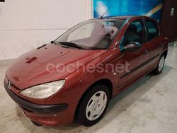 Granate Usado 2001 Peugeot 206 Berlina | 2490 € (Precio justo)