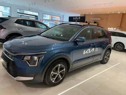 Azul Usado 2023 Kia Niro SUV | 33.888 € (Caro)