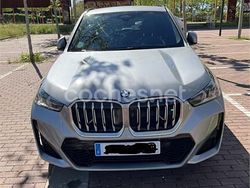 Gris / plata Usado 2024 BMW X1 Comfort Edition SUV | 41.600 €