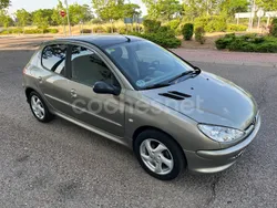 Beige Usado 2006 Peugeot 206 Berlina | 3299 € (Precio justo)
