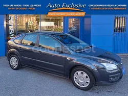 Gris / plata Usado 2006 Ford Focus Trend Berlina | 3990 € (Precio justo)