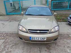 Beige Usado 2009 Chevrolet Lacetti SE Berlina | 3500 € (Precio justo)