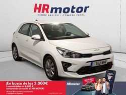 Blanco Usado 2023 Kia Rio Berlina | 17.890 € (Precio justo)